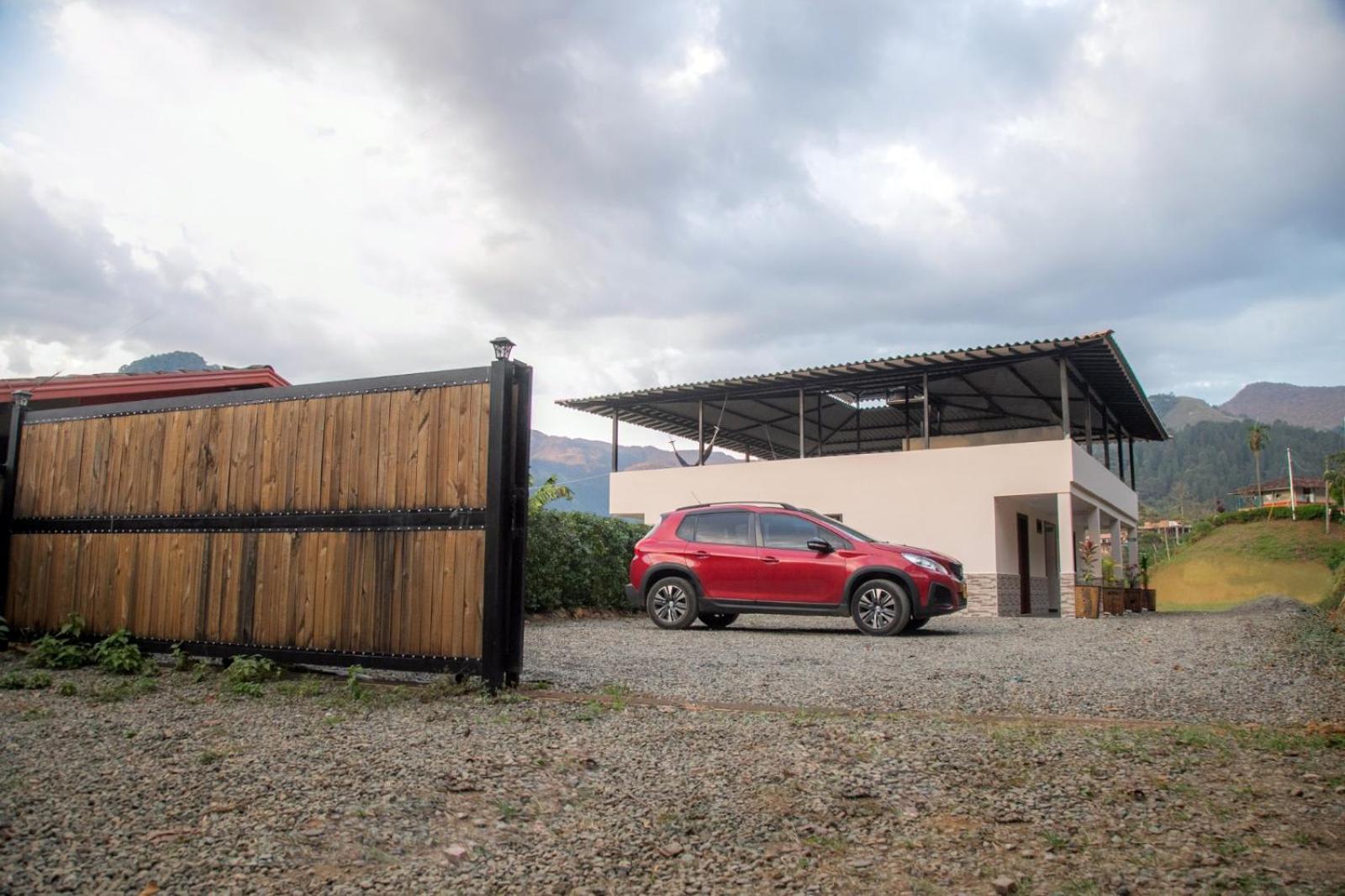 Loft Grupo Y Parejas Azucenas Jardin
